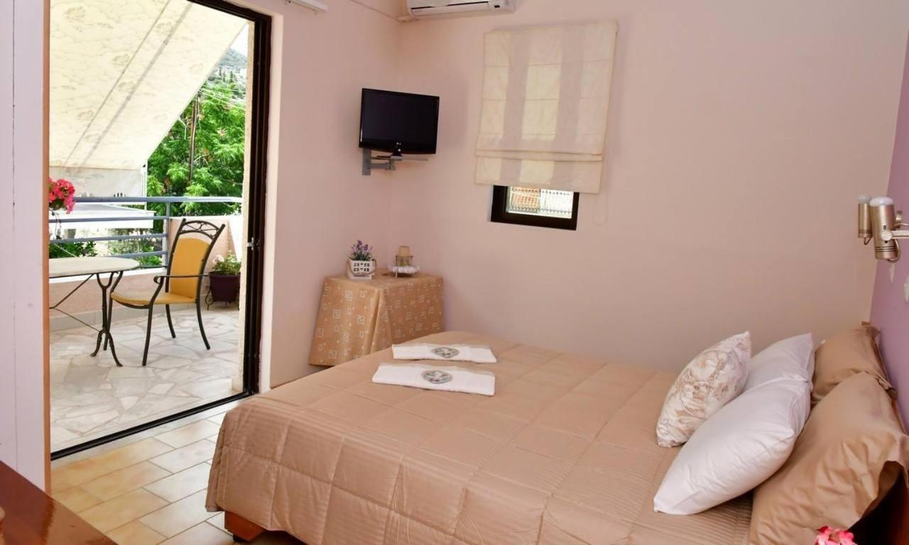 Konstantinos Apartments Tolo Bagian luar foto